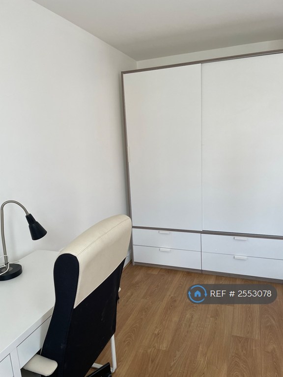 4 bedroom house in Lockside Place, Coventry, CV1 (4 bed) (#2553078)