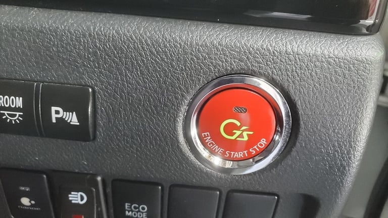 Toyota vellfire G S 2.4 auto fresh japanese import only 41k miles 2014 grade 4.5