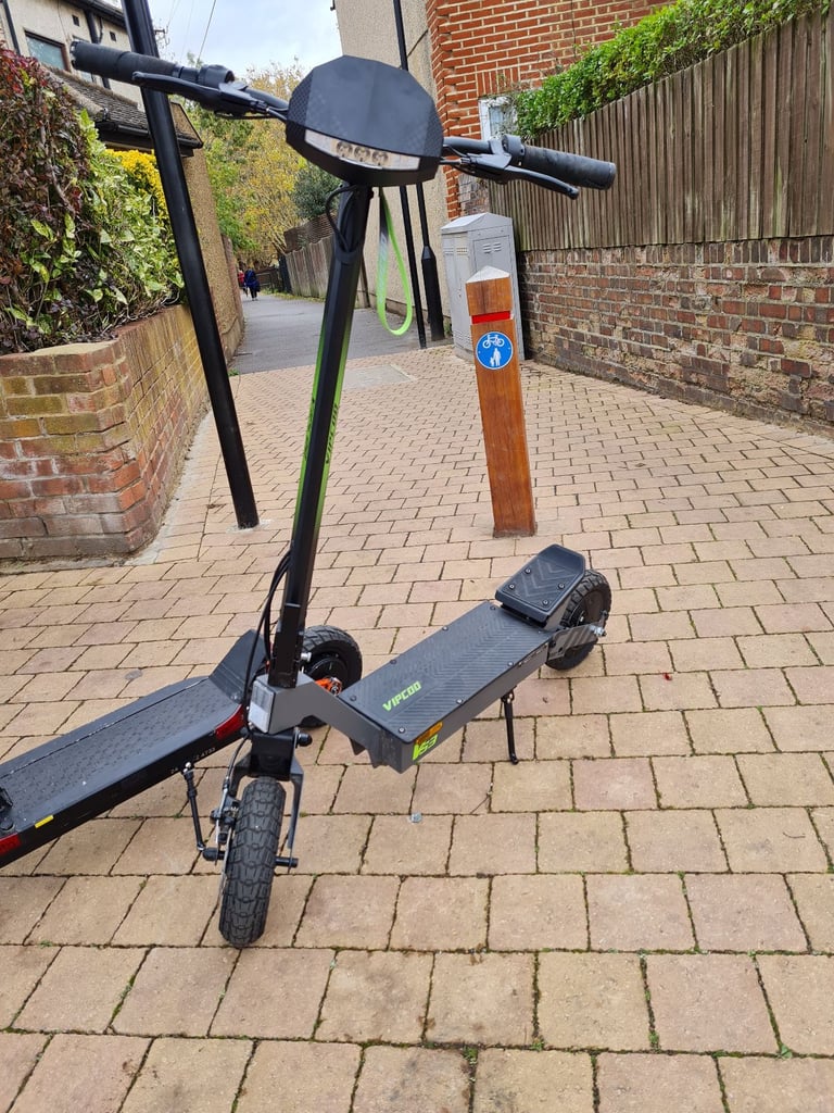 image for VIPCOO VS3 ELECTRIC SCOOTER FOR SALE 