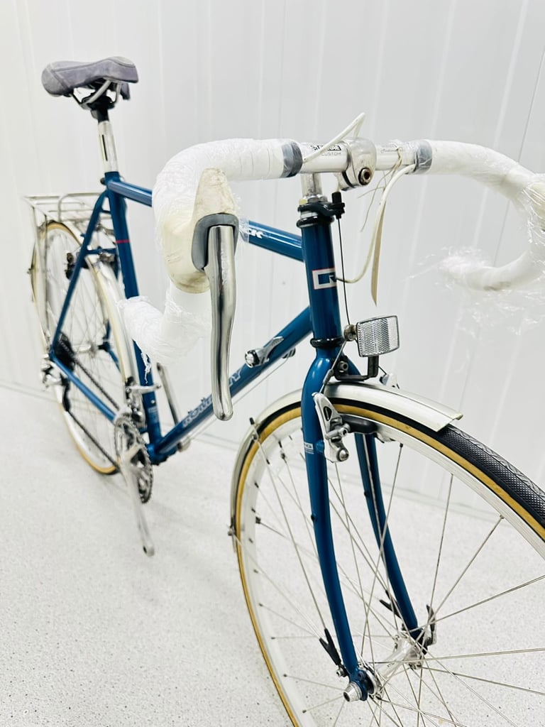 RIDGEBACK Bespoke Road Bike Size/54 cm 18 Speed Index Fully Serviced Road Bike 