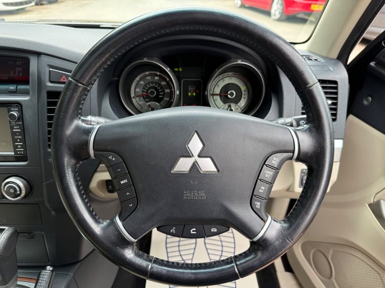 2013 Mitsubishi Shogun 3.2 DI-DC [197] SG3 5dr Auto ESTATE DIESEL Automatic