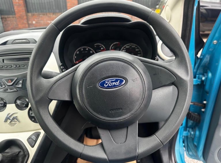 Ford, KA, Hatchback, 2011, Manual, 1242 (cc), 3 doors