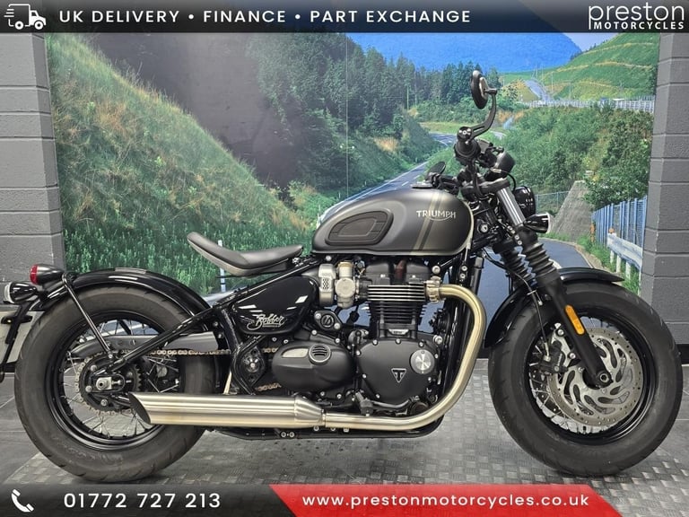 TRIUMPH BONNEVILLE BOBBER