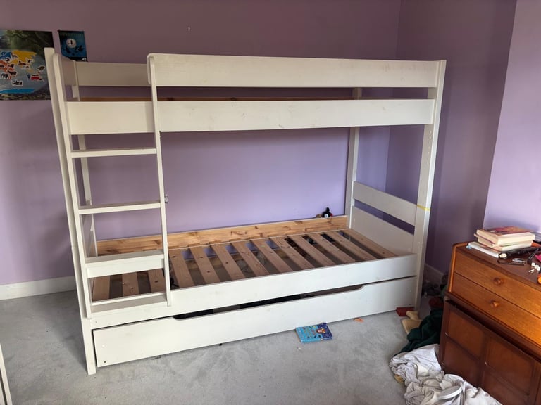 Bunk bed