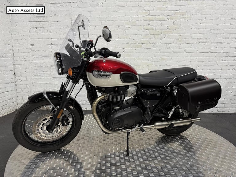 2024 Triumph BONNEVILLE Bonneville T100 (21MY) Roadster/Retro PETROL Manual