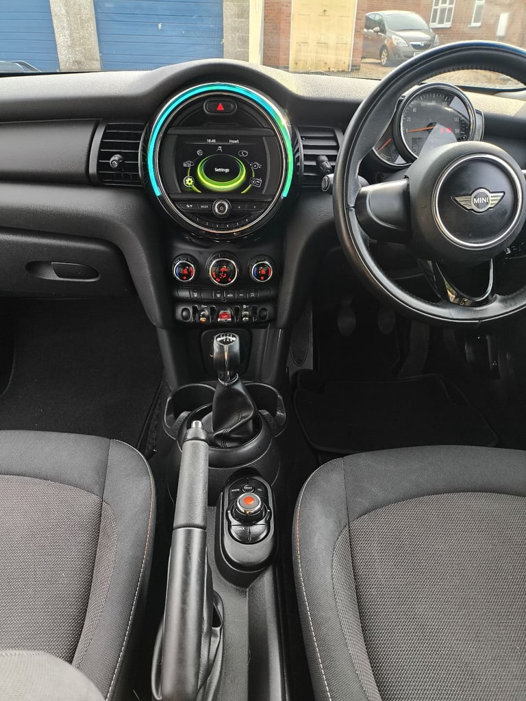 Mini One 2017, Manual, 1198 (cc), 3 doors