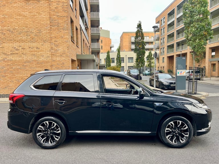 Mitsubishi, OUTLANDER, Estate, 2016, Other, 1998 (cc), 5 doors