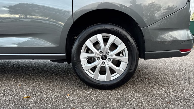 2025 Ford Transit Connect 1.5 EcoBoost PHEV 150 Limited Van Auto PANEL VAN PETROL/ELECTRIC Automatic