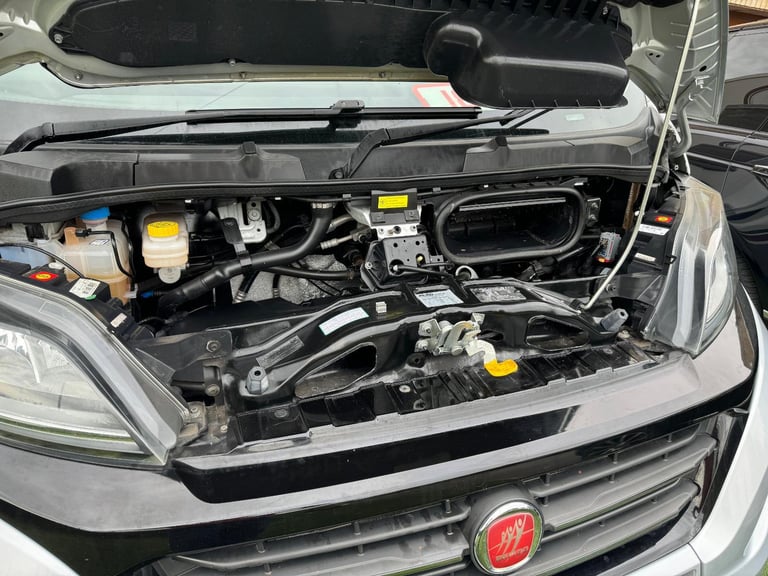 2015 FIAT RAPIDO 7065FF DESIGN MOTORHOME GENUINE 3500 MILES! FULL MOT STUNNING!!