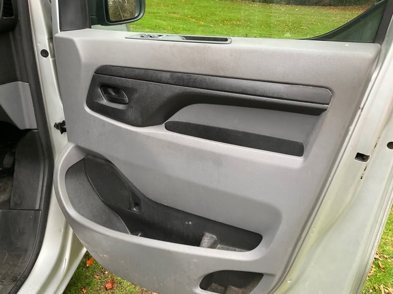 2020 Ford Transit Custom 2.0 EcoBlue 105ps Low Roof Leader Van PANEL VAN Diesel Manual