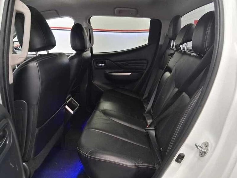 2021 Mitsubishi L200 2.2 DI-D DC Barbarian Pickup Double Cab 4dr Diesel Manual 4WD Euro 6 (s/s) P...