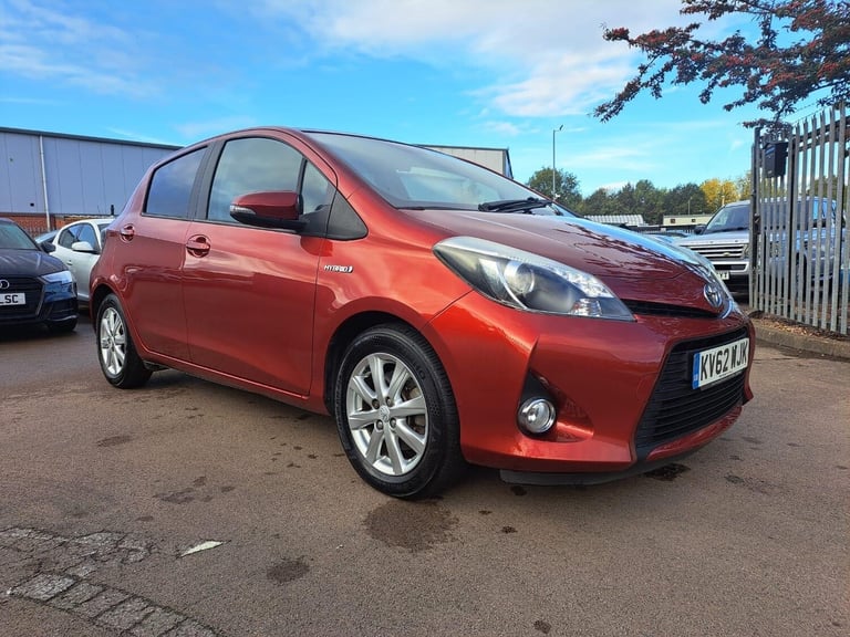 image for 2012 Toyota Yaris 1.5 VVT-h T4 CVT Euro 5 5dr HATCHBACK Petrol/Electric Hybrid Automatic
