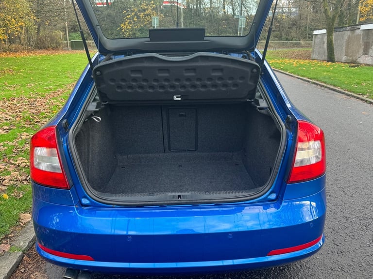 2010 Skoda Octavia 2.0 TDI CR vRS 5dr HATCHBACK Diesel Manual