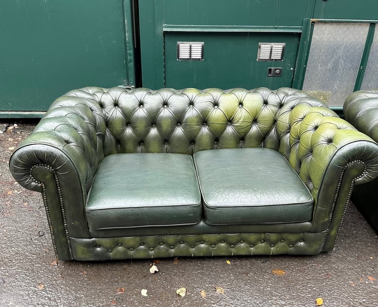 Original Vintage Chesterfield Sofas for Sale