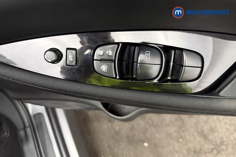 2022 Nissan Leaf 110kW N-Connecta 39kWh 5dr Auto Hatchback Electric Automatic