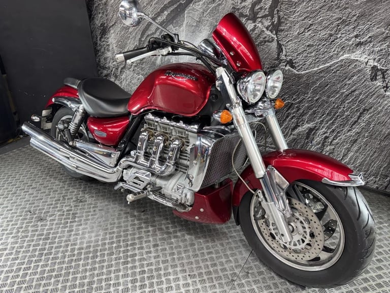 TRIUMPH ROCKET III 3 2004