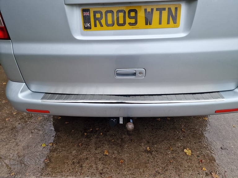 2009 VW Volkswagen Transporter Automatic Silver LWB 6 Seat Minibus  Spares