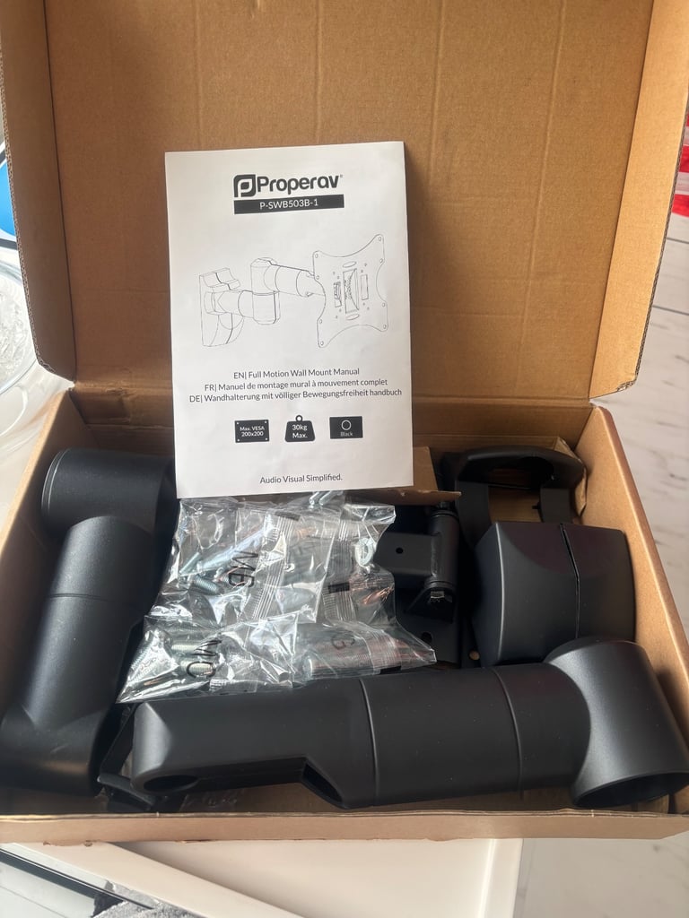 Tv wall bracket (tilt and swivel) never used 