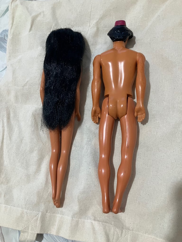 Free with any purchase over £10 -      12 DOLLS 