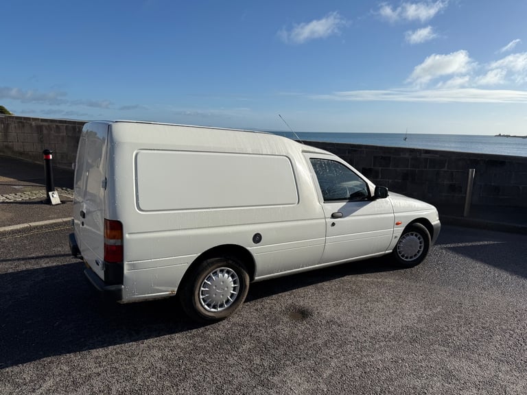 Ford, ESCORT 55TD, Car Derived Van, 2001, 1753 (cc)