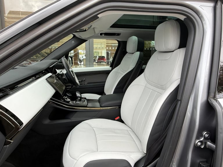 2023 Land Rover Range Rover Sport 3.0 D300 MHEV Dynamic SE SUV 5dr Diesel Auto 4WD Euro 6 (s/s) (...