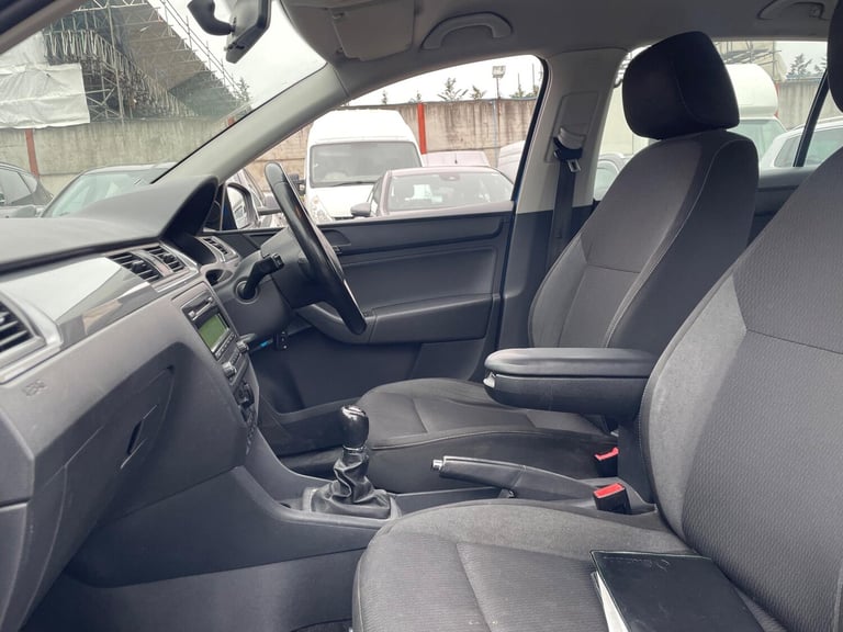 2014 Skoda Rapid Spaceback 1.2 TSI SE Euro 5 5dr HATCHBACK Petrol Manual