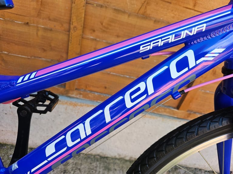 BIKE 24" WHEEL CARRERA LIGHTWEIGHT 7-SPEED HYBRID - Age Range 7-11 Years £135