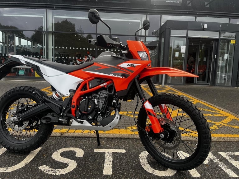 KTM 125 ENDURO R 0% Finance Offers @Drysdale Motorcycles 
