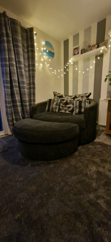 Cuddle Chair For In West Lothian
