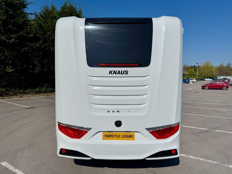 Knaus Sun I 700 LEG 6 Berth 4 Belts Luxury A Class Motorhome