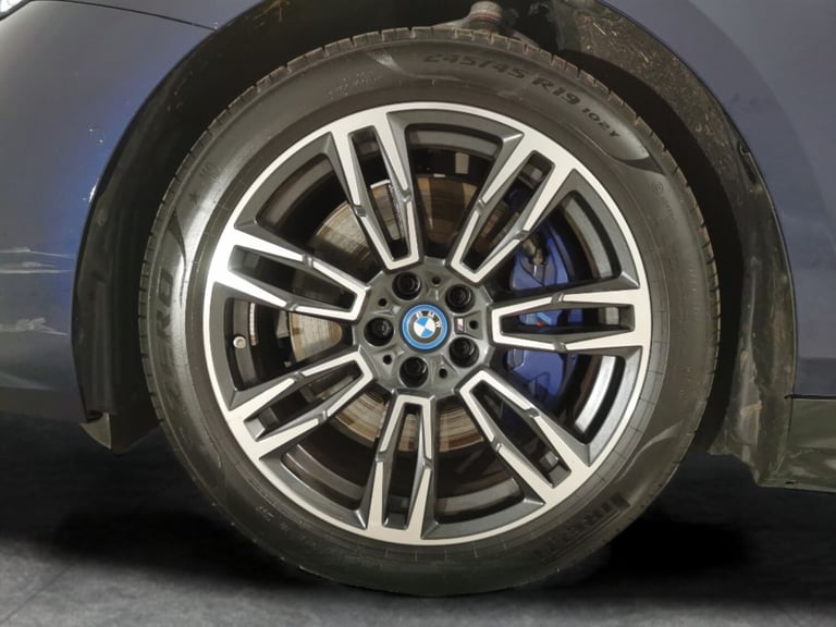2024 BMW i5 40 83.9kWh M Sport Touring 5dr Electric Auto eDrive (11kW Charger) (340 ps) Estate El...