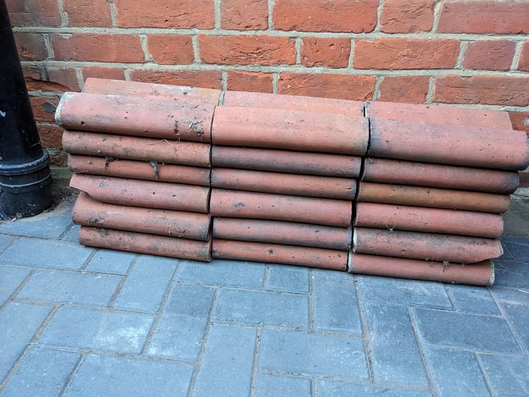 26 ridge tiles
