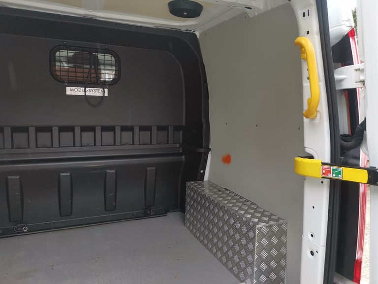 2018 Ford Transit Custom 2.0 TDCi 105ps Low Roof D/Cab Van PANEL VAN Diesel Manual