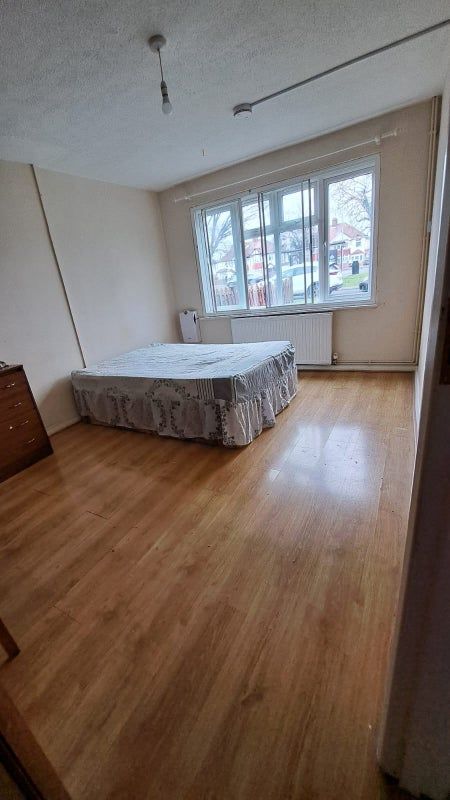 1 Bedroom Flat To Let - 5 mins walk from Hounslow West U/Ground Station