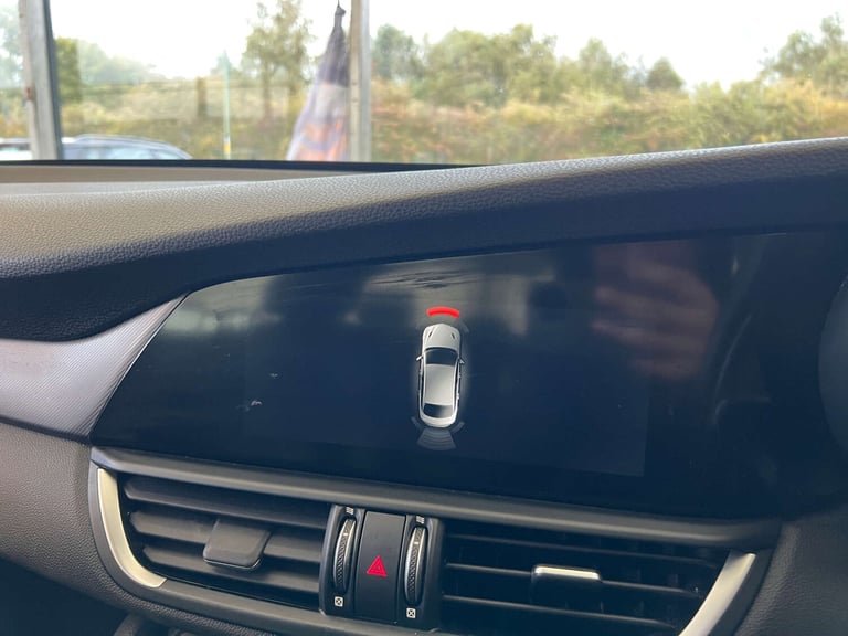 2018 Alfa Romeo Giulia 2.0 TB 280 Veloce 4dr Auto SALOON PETROL Automatic