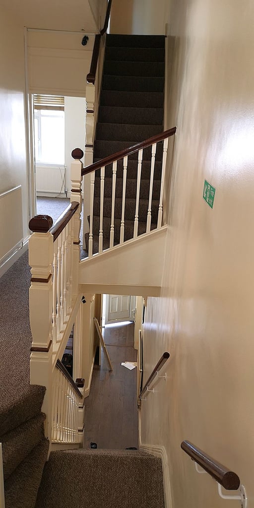 DSS only shared house. Lovely House Share on quiet residential Street close to High Street