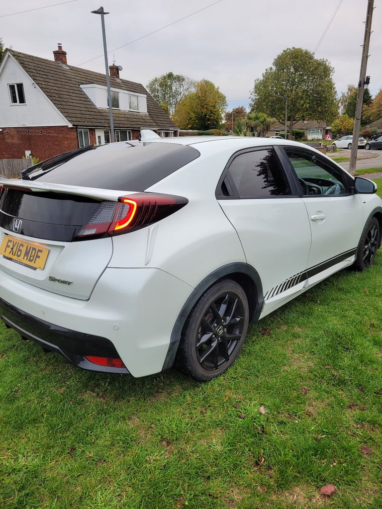 Honda, CIVIC, I-DTEC sport navi hatchback, 2016, Manual, 1597 (cc), 5 doors