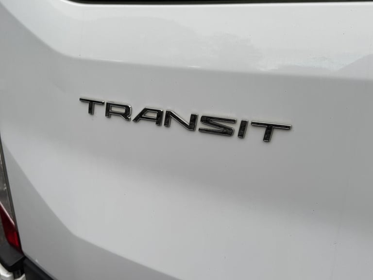 2015 Ford Transit 2.2 TDCi 460 Minibus 5dr Manual L4 H3 (17 seats) NA Diesel Manual