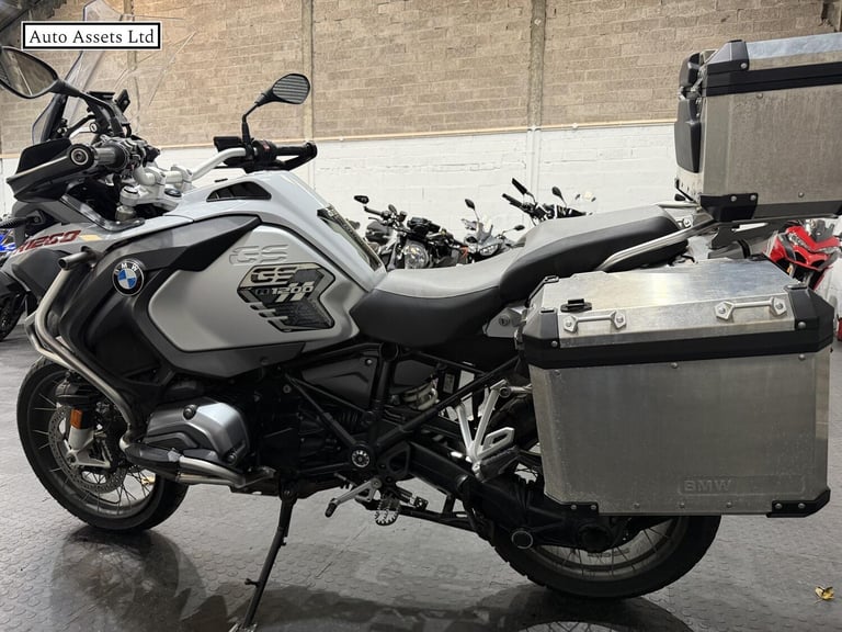 2017 BMW R1200 R1200 GS Adventure Triple Black ABS (16MY) Adventure PETROL Manual