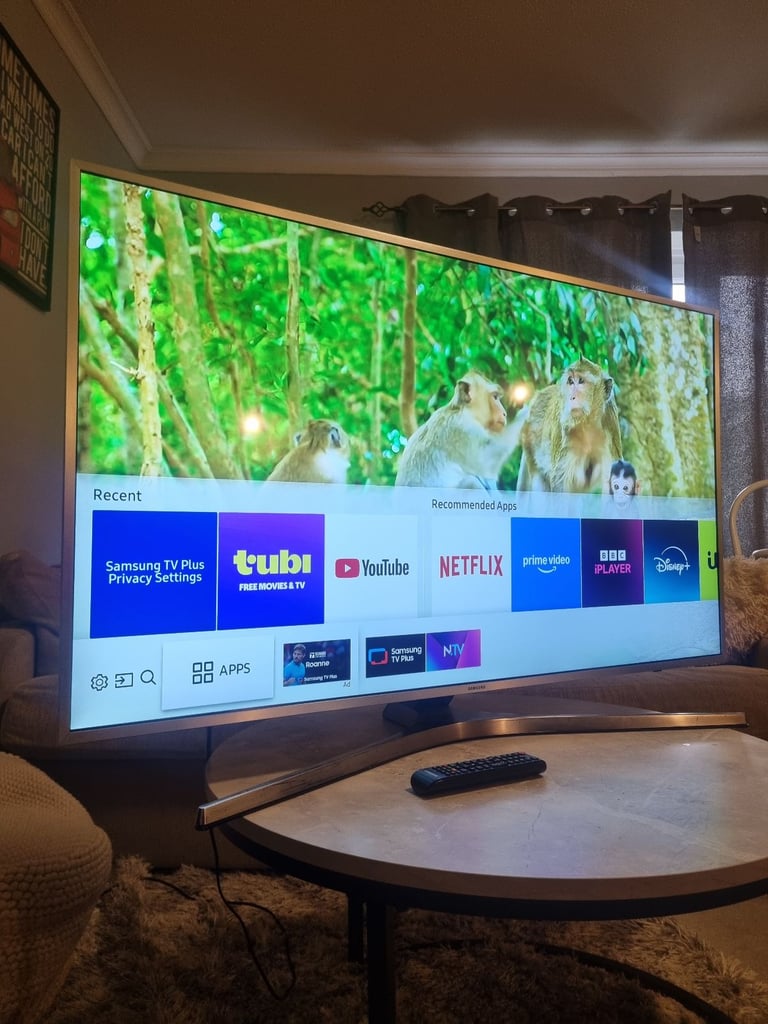 50" Samsung 4k Smart CRYSTAL ULTRA UHD LED WiFi TV with Stand and Remote £180