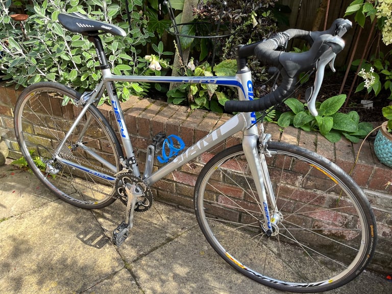 Giant Defy FSA Mavic Shimano 10x2 road bike bicycle Tiagra 20 speed