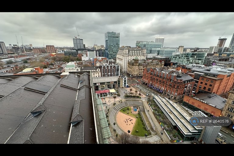 2 bedroom flat in Watson Street, Manchester, M3 (2 bed) (#2640578)