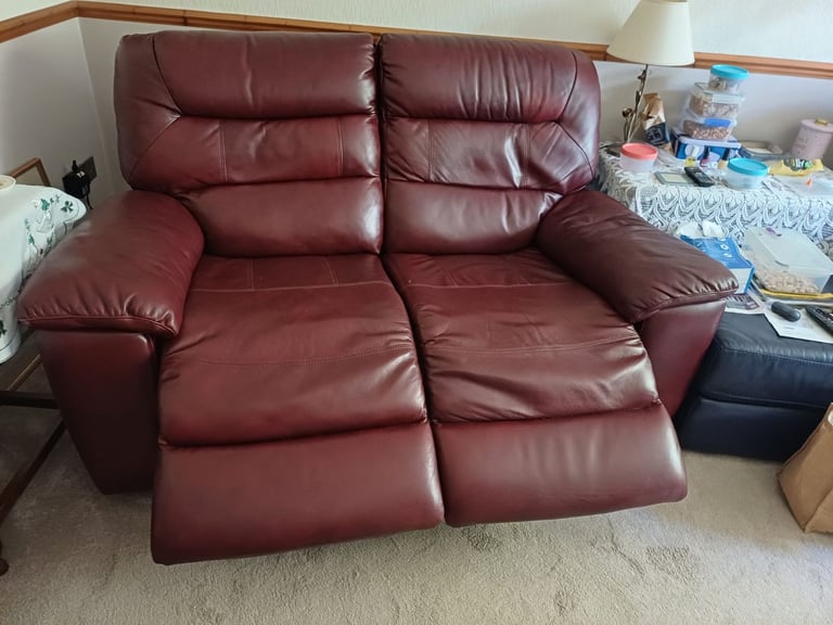2 x 2 recliner sofas