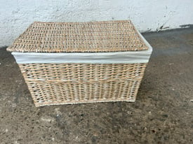 Vintage Wicker Weave Picnic Basket Storage Tox Box
