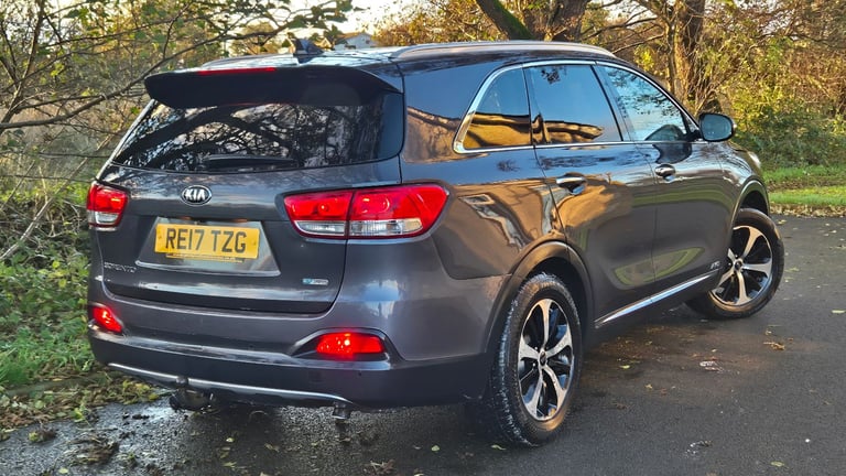 2017 Kia Sorento 2.2CRDi KX-2, long mot, All wheel drive, lots just spent, driving well