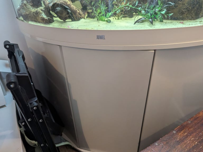 Juwel corner tank 