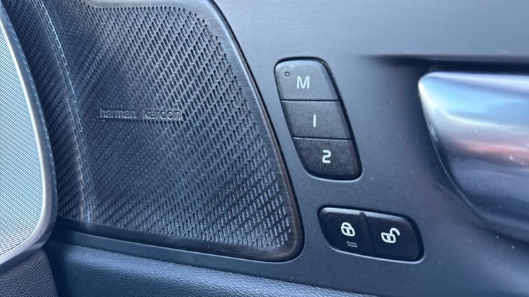 2024 Volvo XC60 Plus, B5 AWD Mild hybrid, Petrol, Dark Estate Petrol Automatic