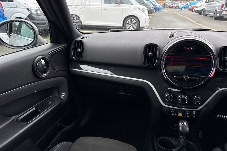 2019 MINI Countryman 1.5 7.6kWh Cooper SE Auto ALL4 Euro 6 (s/s) 5dr SUV PETROL/ELECTRIC Automatic