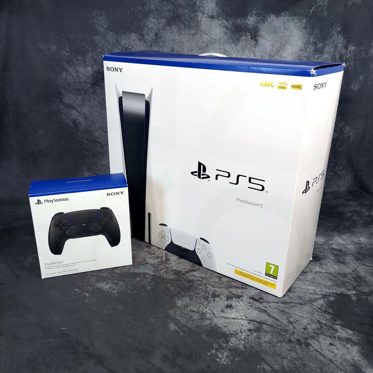 SONY PlayStation 5 - Disc Edition (CFI-1016A) 2 Controllers + Dbrand Darkplates + Damascus Holo Red