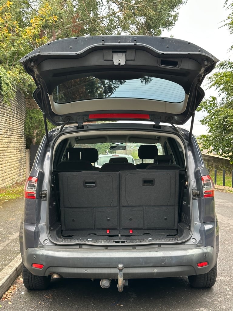 FORD S-MAX ZETEC AUTOMATIC DIESEL 7 SEATER